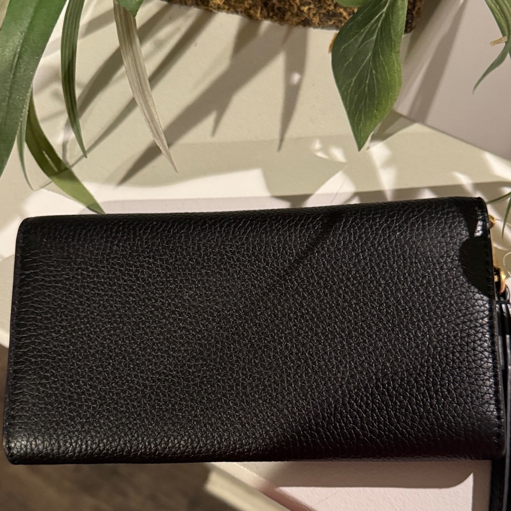 Tory Burch Black Wallet with Gold Logo. 🔥🔥🔥Brand New!! - Picture 3 of 6